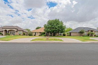 Unbeatable location! This open-concept home features recent - photo 25