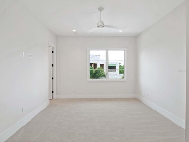 One or more photo(s) has been virtually staged. Expertly built - photo 29