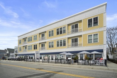 Penthouse Living in Niantic Village - Stunning 3-Bedroom, 2-Bath - photo 30