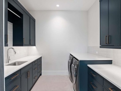 One or more photo(s) has been virtually staged. Expertly built - photo 34