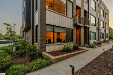 Seller offering to pay one year of HOA dues for an acceptable