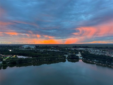 Rarely available 23rd-floor corner residence with 3 bedrooms, 3 - photo 46