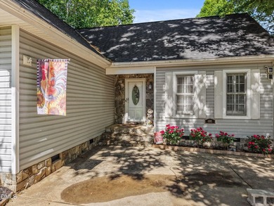 Very rare opportunity to own a true lakefront ranch with a - photo 3