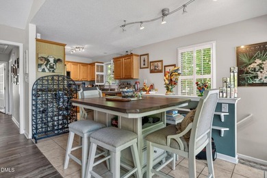 Very rare opportunity to own a true lakefront ranch with a - photo 6
