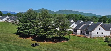 Forest! 1 level end unit townhome w/a 2 car garage,2 Bdrms 2 - photo 14