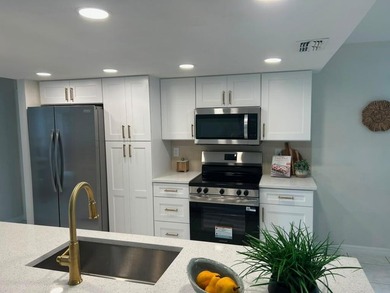 Move right into this beautifully updated 3-bedroom, 2-bath home - photo 16