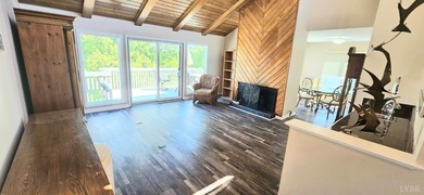 Forest! 1 level end unit townhome w/a 2 car garage,2 Bdrms 2 - photo 17
