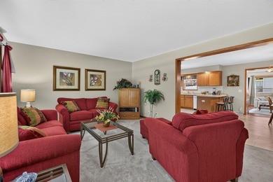 Perfectly positioned across from the Irv Warren golf course - photo 7