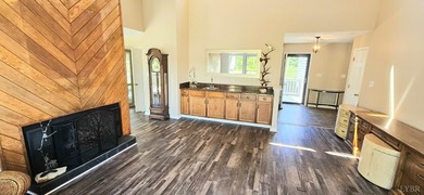 Forest! 1 level end unit townhome w/a 2 car garage,2 Bdrms 2 - photo 18