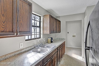Move-in ready and full of potential, this 3-bedroom, 2-bath home - photo 19