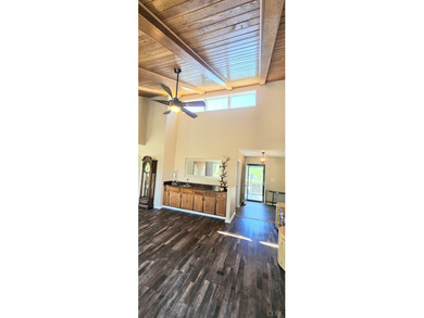 Forest! 1 level end unit townhome w/a 2 car garage,2 Bdrms 2 - photo 21