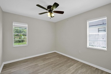 Move right into this beautifully updated 3-bedroom, 2-bath home - photo 31