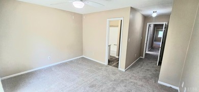 Forest! 1 level end unit townhome w/a 2 car garage,2 Bdrms 2 - photo 38