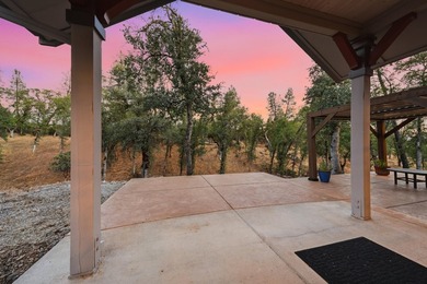 Bright beautiful custom home on 9 acres with gated driveway - photo 4