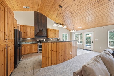 Bright beautiful custom home on 9 acres with gated driveway - photo 8
