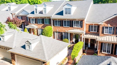 Nestled on a tranquil private street in the historic heart of - photo 1