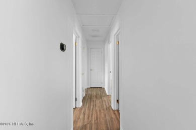 No-HOA 4-bedroom, 2-bath home in the Sans Pareil neighborhood of - photo 12