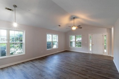 Welcome to 74 Bridgewater Drive, a beautifully maintained 3 - photo 14