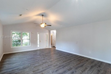 Welcome to 74 Bridgewater Drive, a beautifully maintained 3 - photo 15