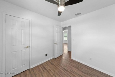 No-HOA 4-bedroom, 2-bath home in the Sans Pareil neighborhood of - photo 15