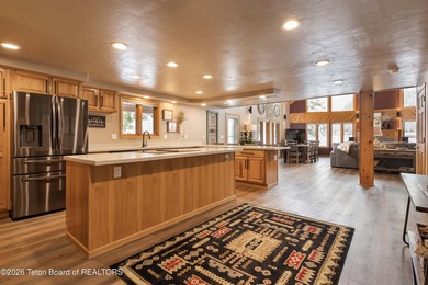 BRAND NEW ROOF. Spacious residence bordering the #7 hole at - photo 15