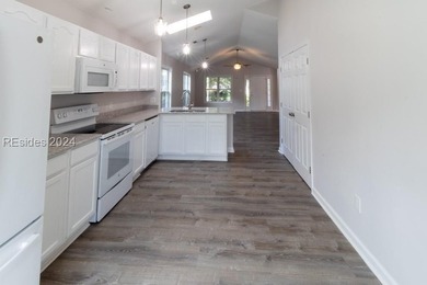 Welcome to 74 Bridgewater Drive, a beautifully maintained 3 - photo 18