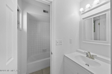No-HOA 4-bedroom, 2-bath home in the Sans Pareil neighborhood of - photo 19