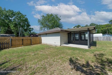 No-HOA 4-bedroom, 2-bath home in the Sans Pareil neighborhood of - photo 28