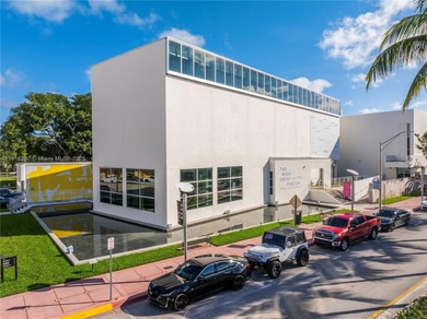 & SHORT-TERM RENTALS ALLOWED! Or call it your own home! Live