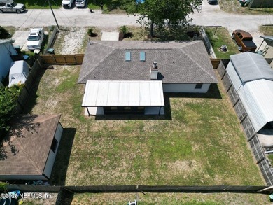 No-HOA 4-bedroom, 2-bath home in the Sans Pareil neighborhood of - photo 31