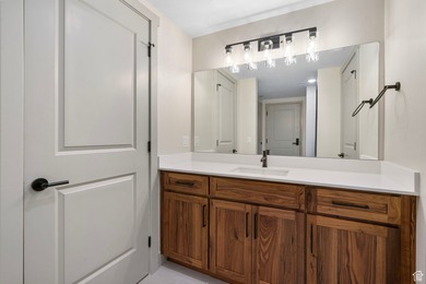 Modern Luxury Condo Near Bear Lake Short term rental Approved - photo 32