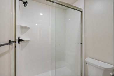 Modern Luxury Condo Near Bear Lake Short term rental Approved - photo 34