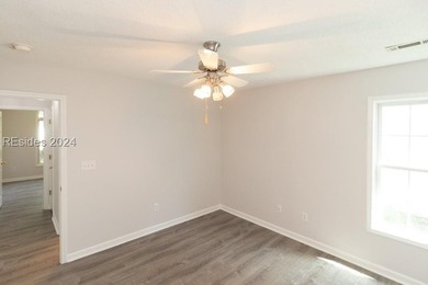 Welcome to 74 Bridgewater Drive, a beautifully maintained 3 - photo 37