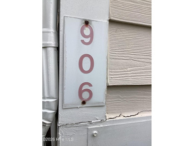 Calling all investors and buyers alike! Stunning 2nd Floor Condo - photo 3