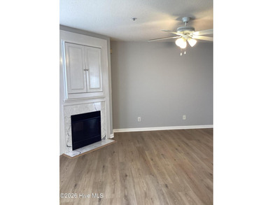 Calling all investors and buyers alike! Stunning 2nd Floor Condo - photo 8