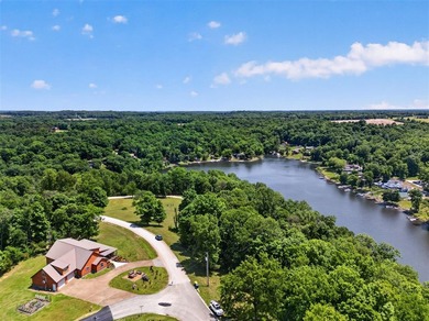 Welcome to 945 Canyon Run Road at beautiful Lake Malone in - photo 2