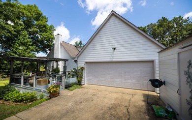 Additional listing photo 1