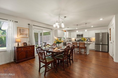 Beautifully maintained 3-Bedroom 2.5 Bath home with a dedicated - photo 12
