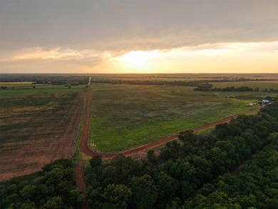 Rare opportunity to own an exceptional large-acreage - photo 13