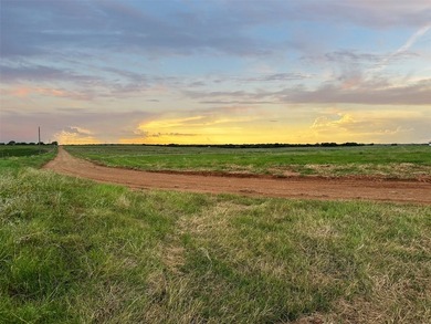 Rare opportunity to own an exceptional large-acreage - photo 19