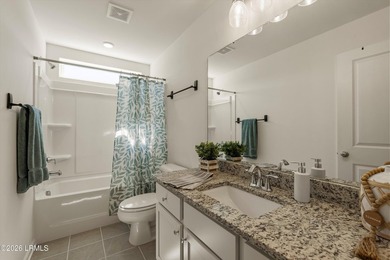 Beautifully maintained 3-Bedroom 2.5 Bath home with a dedicated - photo 25