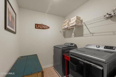 Beautifully maintained 3-Bedroom 2.5 Bath home with a dedicated - photo 28