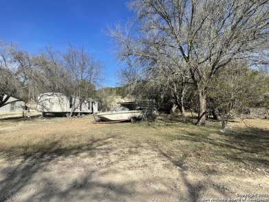 Lake Medina Home For Sale in Pipe Creek Texas