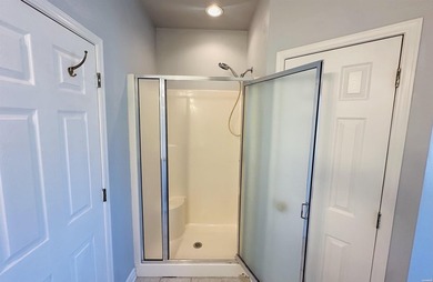Welcome home to this well-maintained 3-bedroom, 2-bath home - photo 17