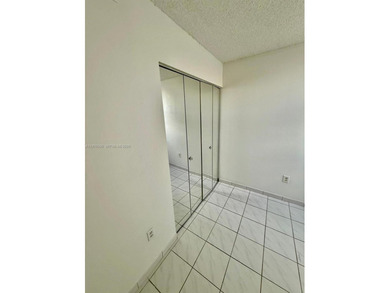 Excellent opportunity in a primer Miami location.
Spacious