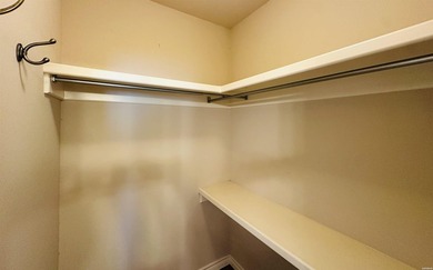 Welcome home to this well-maintained 3-bedroom, 2-bath home - photo 18