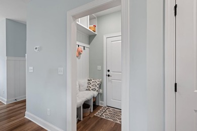 Welcome home to this charming 3-bedroom, 2.5-bath cottage - photo 19