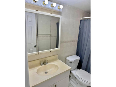 Excellent opportunity in a primer Miami location.
Spacious