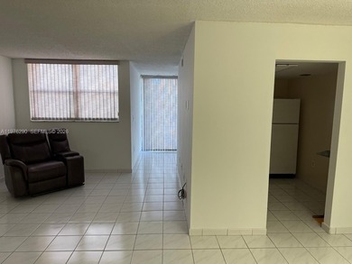 Excellent opportunity in a primer Miami location.
Spacious