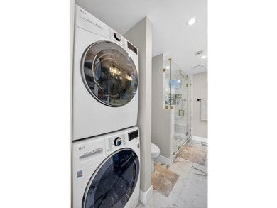 RARELY AVAILABLE and beautifully updated, 3- bed, 2- bath - photo 28